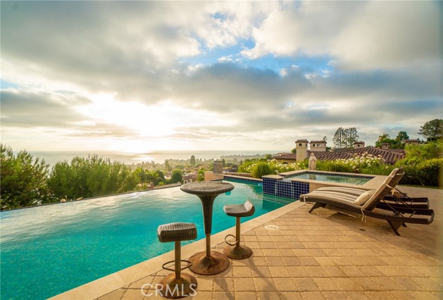 Detail Gallery Image 3 of 54 For 30057 via Victoria, Rancho Palos Verdes,  CA 90275 - 4 Beds | 5 Baths