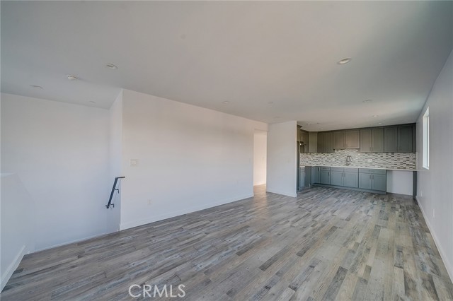 Detail Gallery Image 6 of 18 For 1348 W 41st Pl, Los Angeles,  CA 90037 - – Beds | – Baths