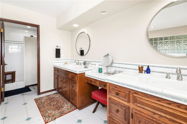 735 Del Valle Drive, Fallbrook CA: https://media.crmls.org/medias/4985276a-bad3-4af4-9257-a719867d2031.jpg