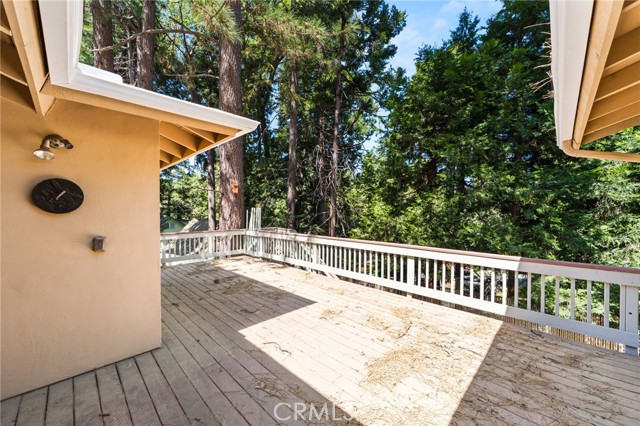 31686 Luring Pines Circle, Running Springs, CA 92382