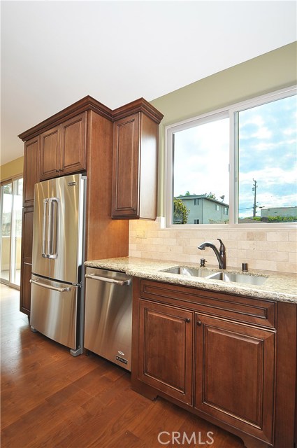 519 Lucia, Redondo Beach, California 90277, 4 Bedrooms Bedrooms, ,2 BathroomsBathrooms,Residential,Sold,Lucia,SB17035897