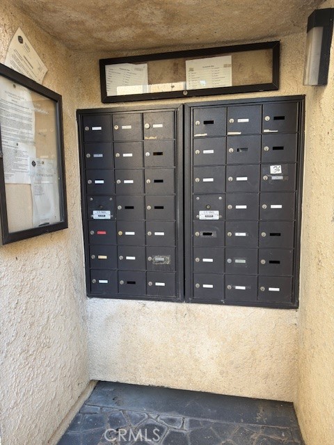 Detail Gallery Image 24 of 24 For 19400 Wyandotte #16,  Reseda,  CA 91335 - 3 Beds | 2 Baths