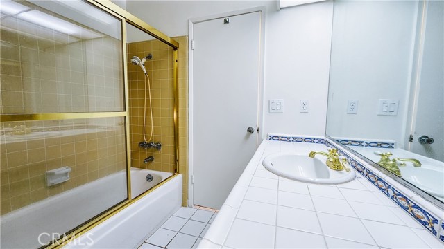 615 Prospect Avenue, Redondo Beach, California 90277, 2 Bedrooms Bedrooms, ,1 BathroomBathrooms,Residential,Sold,Prospect,PV22065210