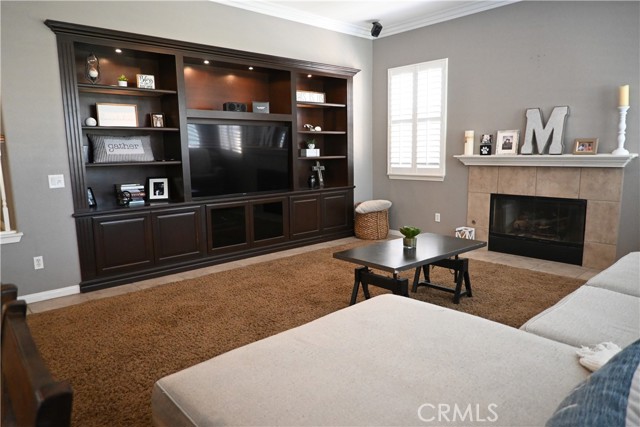 Detail Gallery Image 9 of 14 For 21109 Cross Creek, Saugus,  CA 91350 - 4 Beds | 3/1 Baths