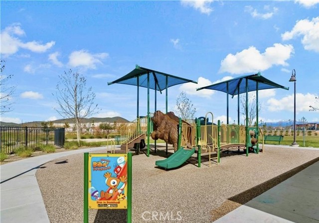 30469 Village Knoll Dr, Menifee CA: https://media.crmls.org/medias/4987d5b9-b8ee-4ec3-8a7b-81c017e979ad.jpg