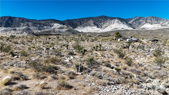 Detail Gallery Image 7 of 11 For 716 Meehleis Rd, Lucerne Valley,  CA 92356 - – Beds | – Baths