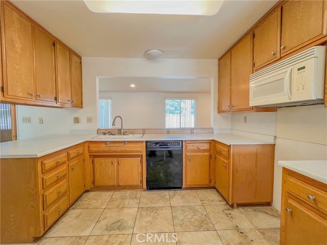 Detail Gallery Image 5 of 28 For 285 Brandon Way, Hemet,  CA 92545 - 2 Beds | 2 Baths