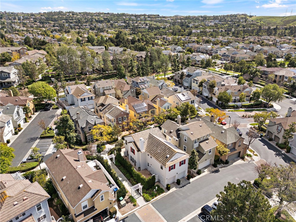 https://media.crmls.org/medias/4988631a-4709-48b7-b9a6-b92979363d54.jpg?preset=X-Large