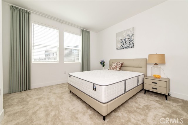 Detail Gallery Image 27 of 42 For 243 Yerba, Irvine,  CA 92618 - 4 Beds | 3/1 Baths
