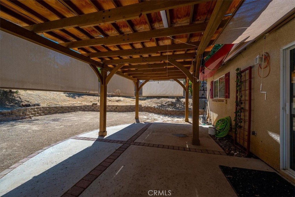 https://media.crmls.org/medias/49893292-6d03-4d79-8874-e1b11db4868d.jpg?preset=X-Large