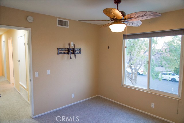 640 W Avenue Q12, Palmdale CA: https://media.crmls.org/medias/498c469a-6062-4caf-bf7e-efb6bad9109a.jpg