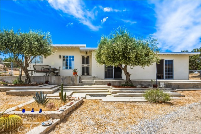 Detail Gallery Image 6 of 62 For 56833 Oakwood, Yucca Valley,  CA 92284 - 2 Beds | 2/1 Baths