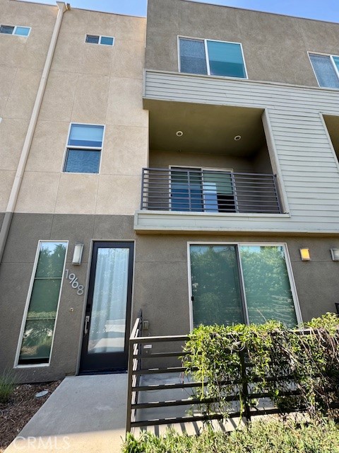 1968 Baxter Lane, Upland CA: https://media.crmls.org/medias/498df9c4-da46-471f-997f-9d363a20c759.jpg