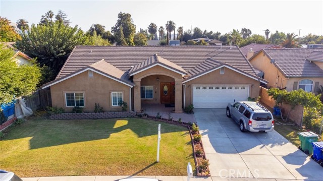 Detail Gallery Image 2 of 32 For 1015 E Thurman Ave, Porterville,  CA 93257 - 3 Beds | 2/1 Baths