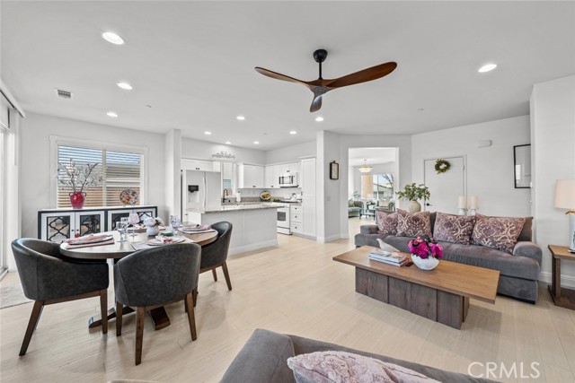 Detail Gallery Image 15 of 44 For 3559 Half Dome Ave, Rosamond,  CA 93560 - 4 Beds | 2 Baths