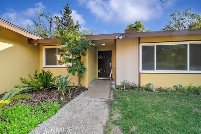 Detail Gallery Image 2 of 35 For 214 W Le Roy Ave, Arcadia,  CA 91007 - 4 Beds | 2/1 Baths