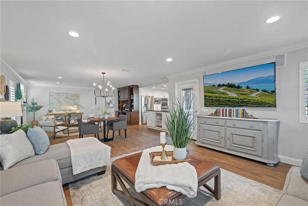 MLS #OC25228132 image #14