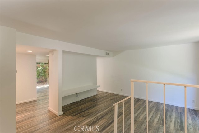 27424 Country Glen Road, Agoura Hills CA: https://media.crmls.org/medias/499078f2-8072-4f10-9969-f9bd66cc9b54.jpg