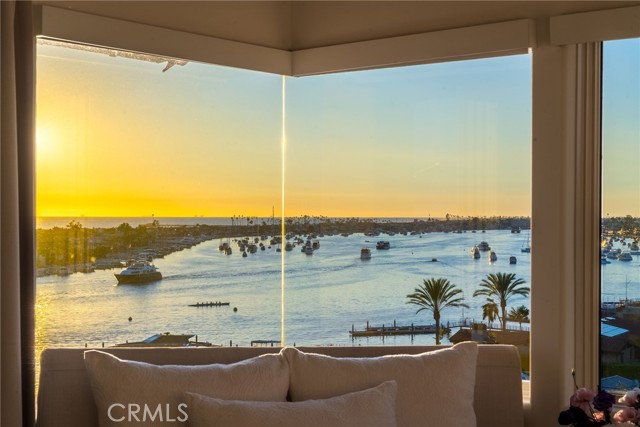 Detail Gallery Image 38 of 66 For 2301 Pacific Dr, Corona Del Mar,  CA 92625 - 4 Beds | 3/1 Baths