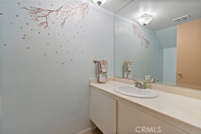 Detail Gallery Image 5 of 22 For 782 Teakwood Ln, San Dimas,  CA 91773 - 3 Beds | 2/1 Baths