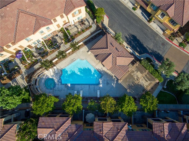 8022 Cresta Bella Road, Rancho Cucamonga CA: https://media.crmls.org/medias/4991e3fb-d8d4-49ba-838c-dcd65d895033.jpg