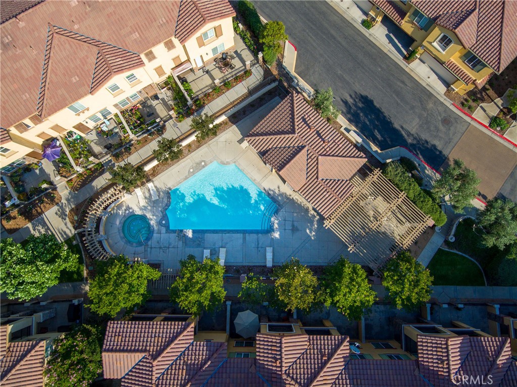 https://media.crmls.org/medias/4991e3fb-d8d4-49ba-838c-dcd65d895033.jpg?preset=X-Large