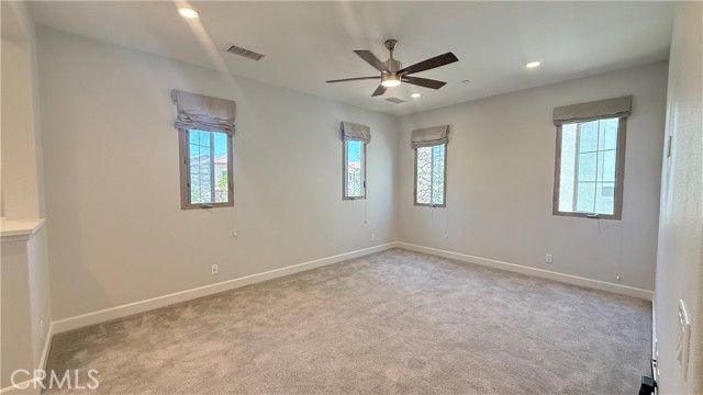 72 English Saddle, Irvine CA: https://media.crmls.org/medias/4992410c-1fa1-4892-b577-b047480b9db0.jpg