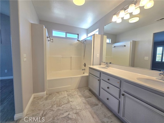 10206 Andy Reese Court, Garden Grove CA: https://media.crmls.org/medias/499297a4-c7fd-4e1f-b13a-d00c40a7bc83.jpg