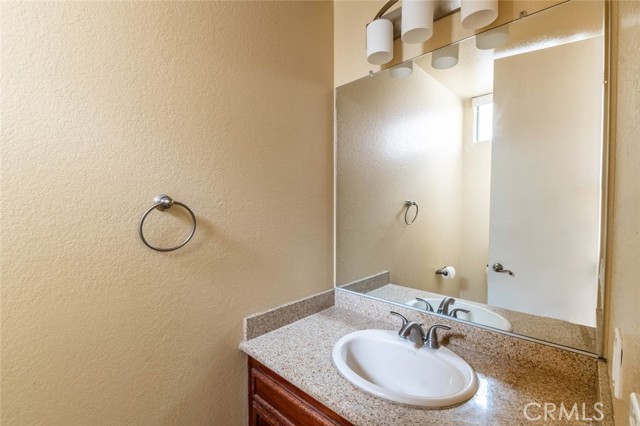 Detail Gallery Image 18 of 42 For 1244 Valley View Rd #129,  Glendale,  CA 91202 - 2 Beds | 2/1 Baths