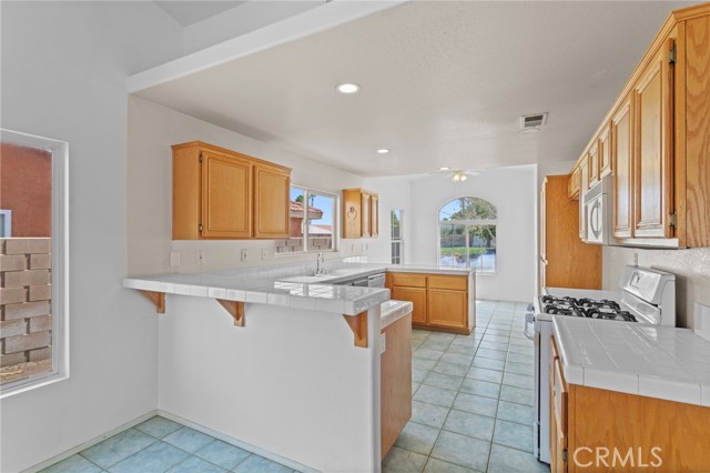 Detail Gallery Image 8 of 40 For 69946 Northhampton Ave, Cathedral City,  CA 92234 - 4 Beds | 2 Baths
