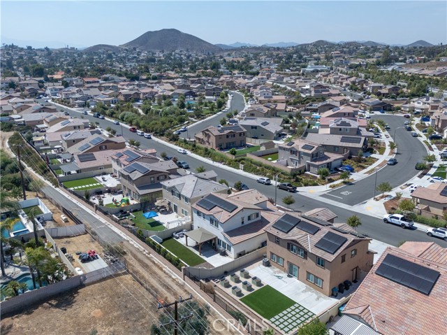 24227 Dusty Trail Way, Menifee CA: https://media.crmls.org/medias/4993b725-a887-49f8-b0cc-44c13558f3bd.jpg
