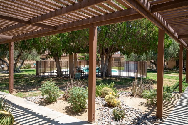 Detail Gallery Image 14 of 27 For 73600 San Gorgonio Way, Palm Desert,  CA 92260 - – Beds | – Baths