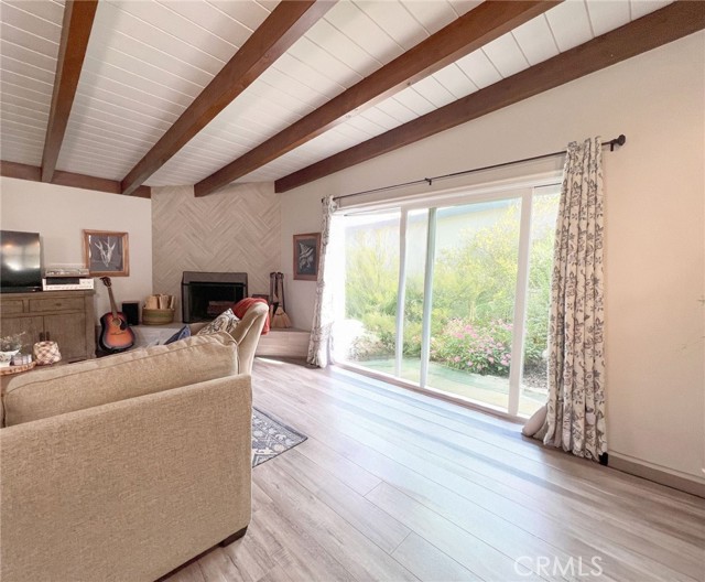 Detail Gallery Image 10 of 25 For 6110 E Walton, Long Beach,  CA 90815 - 3 Beds | 2 Baths