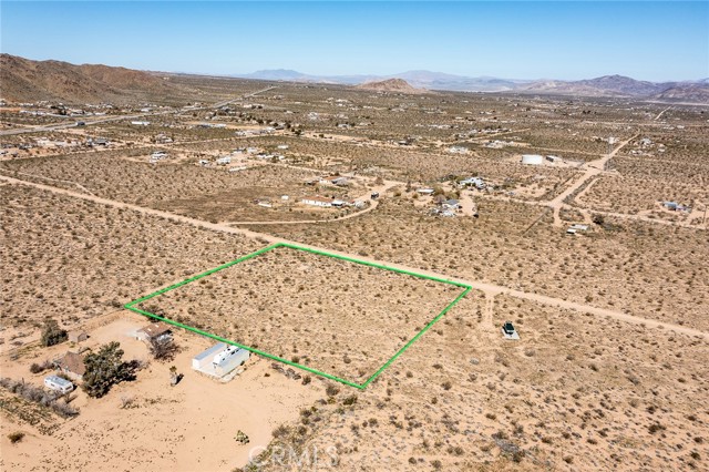 Detail Gallery Image 5 of 18 For 55875 Desideria Dr, Landers,  CA 92285 - – Beds | – Baths