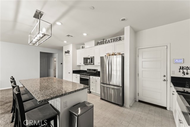 Detail Gallery Image 11 of 33 For 2443 Wild Oak Ct, Perris,  CA 92570 - 3 Beds | 2/1 Baths