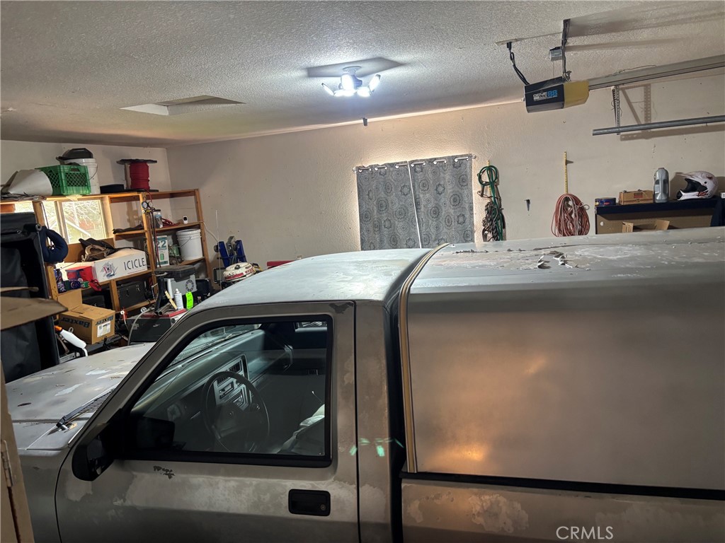 https://media.crmls.org/medias/4995b4fa-3b0a-4c0a-8f63-d4a440a58563.jpg?preset=X-Large