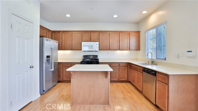 1748 Yvonne Court, Riverside CA: https://media.crmls.org/medias/4996300d-d2cb-4a5f-af25-44959d7e4dc3.jpg