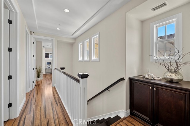 Detail Gallery Image 20 of 64 For 17272 Tidalridge Ln, Huntington Beach,  CA 92649 - 4 Beds | 2/1 Baths