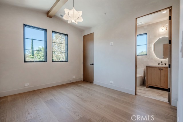 4118 North Wilkinson Avenue photo 33