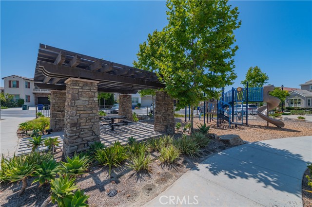 305 autumn sage, Lake Forest CA: https://media.crmls.org/medias/499981e2-ed2b-4f03-bb51-c0938b968ef7.jpg