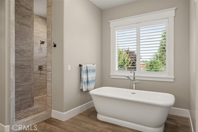 Detail Gallery Image 36 of 68 For 22 Rose Garden Ct, Chico,  CA 95973 - 4 Beds | 4/1 Baths