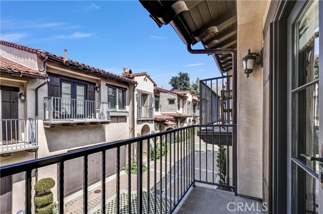 638 Sierra Madre Blvd, Sierra Madre CA: https://media.crmls.org/medias/499a70a8-6ddd-4f14-9a6c-dfa2a4a66b5c.jpg