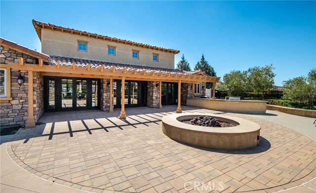 216 Colonial Drive, Calimesa CA: https://media.crmls.org/medias/499a9add-debf-4fe5-90a6-2e21a4c3c948.jpg