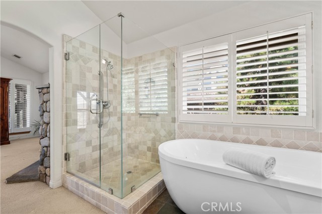 1088 Nadelhorn Drive, Lake Arrowhead CA: https://media.crmls.org/medias/499b9f4c-63b9-4d76-9d89-85b798836341.jpg
