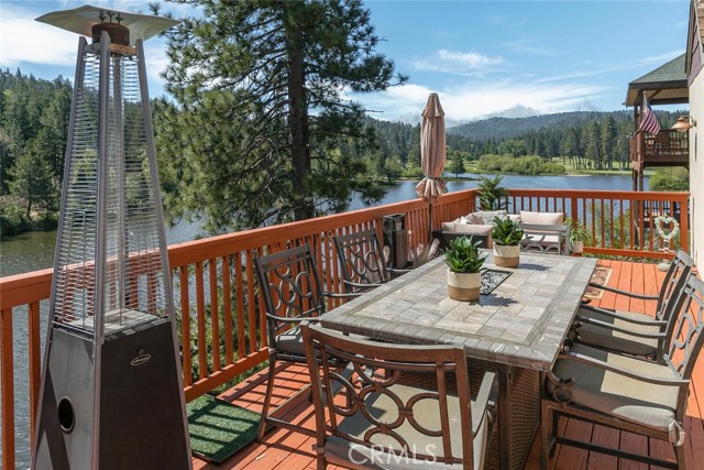 781 Brentwood Drive, Lake Arrowhead CA: https://media.crmls.org/medias/499ba040-5b53-40c4-bd57-8015910dd69e.jpg