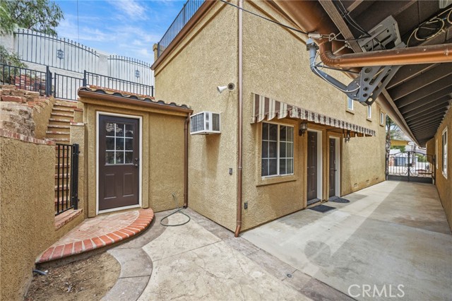 19151 Diplomat Avenue, Corona CA: https://media.crmls.org/medias/499bad37-b78b-42e0-a845-9c9c8c41e2b5.jpg