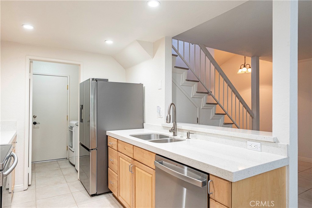 MLS #CV25218642 image #11