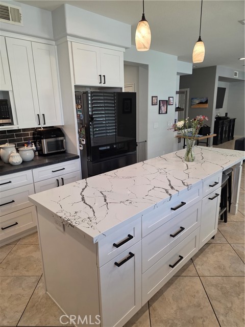 Detail Gallery Image 4 of 26 For 5448 Biella Ct, Fontana,  CA 92336 - 5 Beds | 3 Baths