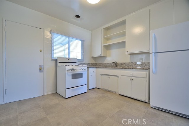 Detail Gallery Image 15 of 23 For 2400 Marshallfield Ln, Redondo Beach,  CA 90278 - – Beds | – Baths