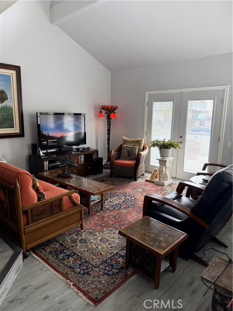 305 21st Street, Huntington Beach CA: https://media.crmls.org/medias/499e7ee3-0ab4-4cb7-ac25-802cf7f67e81.jpg